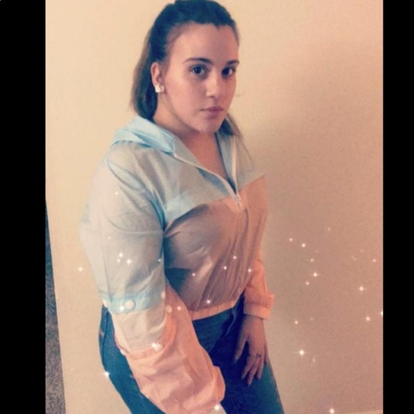 Meet your Posher, Berenice - Picture 1 of 1